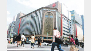 “이젠 안통해” 日백화점 1위의 고백… 30년새 매출 반토막