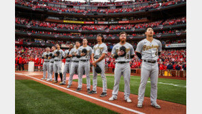 생일 맞은 박효준, MLB 개막전 선발에 안타까지…팀은 완패