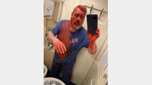 “푸틴 비판했다가”…‘노벨상 수상’ 러 언론인, 기차서 페인트 테러