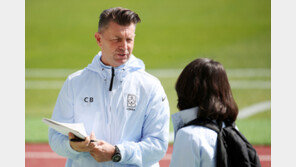 베트남전 앞둔 벨 감독, 한국어로 “마무리와 세트피스 중요해요”