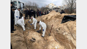 우크라 검찰 “러 전범 자료 이미 100페이지 달해”