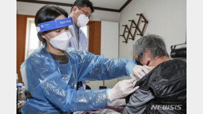 백신은 남아돌고, 치료제는 엔데믹 역부족…고심하는 방역당국