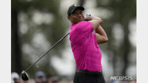 최악의 하루 보낸 타이거 우즈…3R ‘6오버파’ 41위 하락