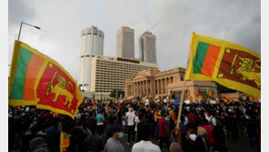 ‘일대일로’ 빚더미… 파키스탄 총리 강제 퇴진 