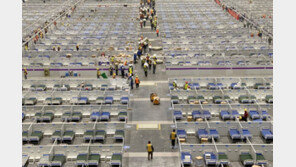 상하이 등 격리 공포 확산… “자고 일어나면 이웃 사라져”