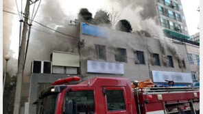 1m 폭 안되는 복도, 인명피해 불러…영등포 고시원 화재 2명 사망