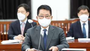 국정원장 “5월9일까진 文대통령, 이후엔 새 대통령에 충성”