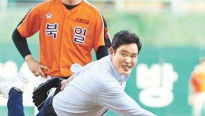 고교야구 결승전 시구하는 정용진 구단주