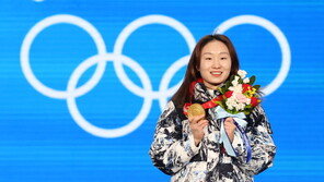 ‘세계선수권 종합우승’ 최민정 “다사다난하고 성장할 수 있던 시간”