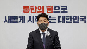 권성동 “검수완박, 권력비리 수사 공백…누구를 위한 법이냐”