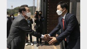 박근혜 전 대통령 달성 사저앞 “윤석열 당선인 환영합니다”