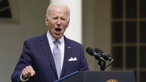 돈바스 최후의 결전 앞두고…바이든, 우크라에 1조원 규모 군사 지원