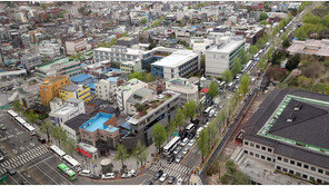 “20분 뛰었는데 결국 지각”…민노총집회 차벽 설치에 ‘광화문 출근대란’