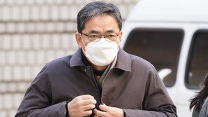 ‘아들 50억’ 곽상도 “내가 왜 재판 받아야 하는지 모르겠다”