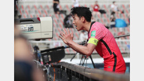 에릭센, 손흥민과 토트넘서 재회할까…콘테, 여름 이적시장서 ‘눈독’