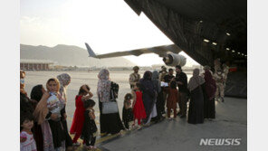 日, 자위대법 개정…긴급사태 시 외국인만 태워 구출 가능