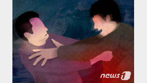 자는데 깨웠다고…학생이 수업중 교사 흉기로 찔러