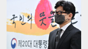 장제원 “尹당선인, 한동훈의 칼 거두고 펜 쥐여준 것”