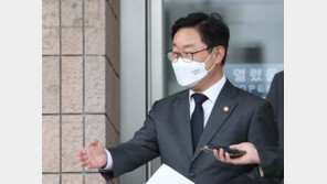 박범계 “尹 한동훈 지명, 여러 갈래 해석 할 필요 없다…심플하잖아요”