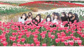 “꽃길만 걸어요”