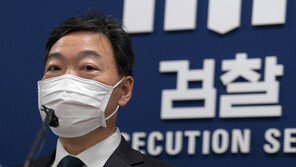 김오수 “검수완박 이래서 안됩니다”…박광온 국회 법사위원장 설득 나서