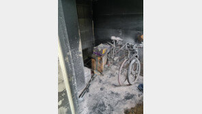 아파트 현관서 충전 중이던 전동킥보드 불…주민 2명 병원이송