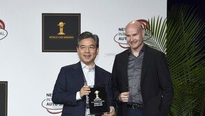 아이오닉5 ‘세계 올해의 차’ 선정…정의선 회장 리더십도 주목