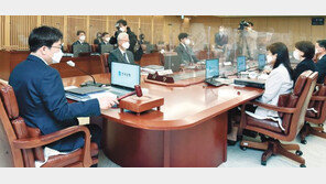 韓銀, 금리 0.25%P 인상… 총재 공석 속 물가 급했다 