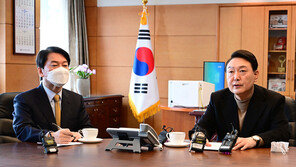 尹-安, ‘인선 갈등’ 하루 만에 ‘원팀’ 재확인…지방선거 역풍 우려했나