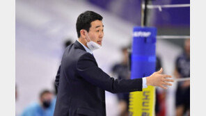 고희진 감독 “절차 따라 면접 봤다”…낙하산 논란 반박