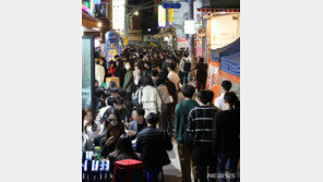 일상회복 관건은?…변이 출현 대응·고령층 치명률 관리