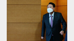 尹, 정호영 논란에 “팩트 확실해야”…尹측 “조국과 다르다 판단”