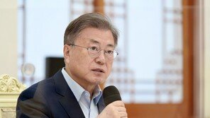 문재인 정부 5년 담은 다큐멘터리 공개…19일부터 4부작