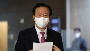 정호영 “저희 애들도 노력했단 점 헤아려달라”…사퇴설 재차 일축