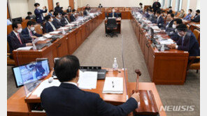 이창용 “4월 금리 인상은 물가 우려 때문…앞으로는 성장도 고려”