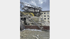 러 돈바스 공세에 이지움 민간인 학살 우려…“제2 부차 될 수도”