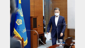 靑 “5월9일 떠나는 文대통령, ‘청와대 개방’ 尹공약 배려 차원”