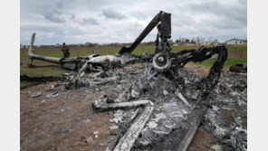 러, 돈바스 총공세… “피란민에도 총질” 집단학살 재연 우려 