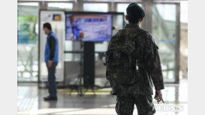 ‘병사 월급 200만원’ 공약 논의…“최저임금과 단순 비교, 현실성 떨어져”