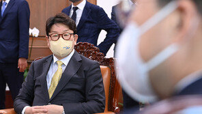 권성동 “정호영 무조건 감싸기 안해…국민 눈높이서 검증”