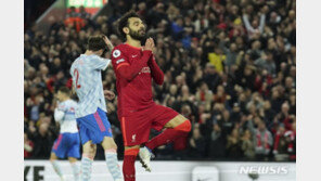달아나는 EPL ‘득점 선두’ 살라…손흥민과 5골 차