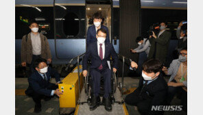 청량리역 찾은 이준석, 교통약자 이동편의 증진 방안 모색