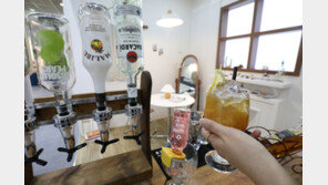 美기업들 직원 회사근무 독려 위해 공짜술 제공… “취하면 어쩌려고”