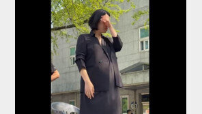 만삭 수어통역사, 장애인 부모 사연 전하다 눈물…“널 두고 갈 수 없어”