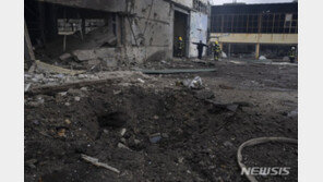 英국방부 “돈바스 교전 격렬…러, 동부 보강 저지 위해 전역 공격”