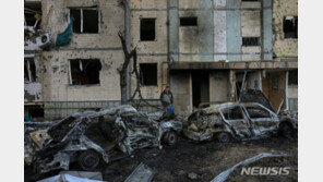 승기 못잡고 경제도 ‘흔들’…푸틴 최측근도 “침공은 재앙적 실수”