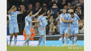 맨시티, 브라이튼 3-0 꺾고 선두 탈환…리버풀과 1점 차