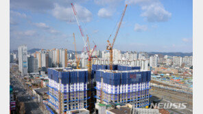 자재값 인상에 아파트 착공 급감…공사중단 가능성도 계속
