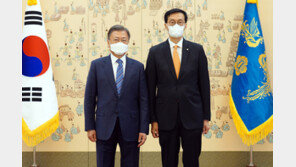 文대통령, 한은 총재에 “물가 안정에 초점 맞춰달라”