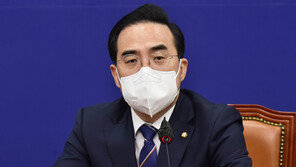 민주, 박병석에 오늘 본회의 소집 요구…국힘 “국회 테러에 참여말길”